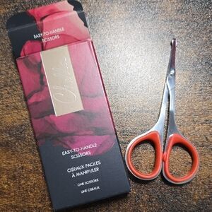 Chella Eyebrow Easy To Handle Scissors